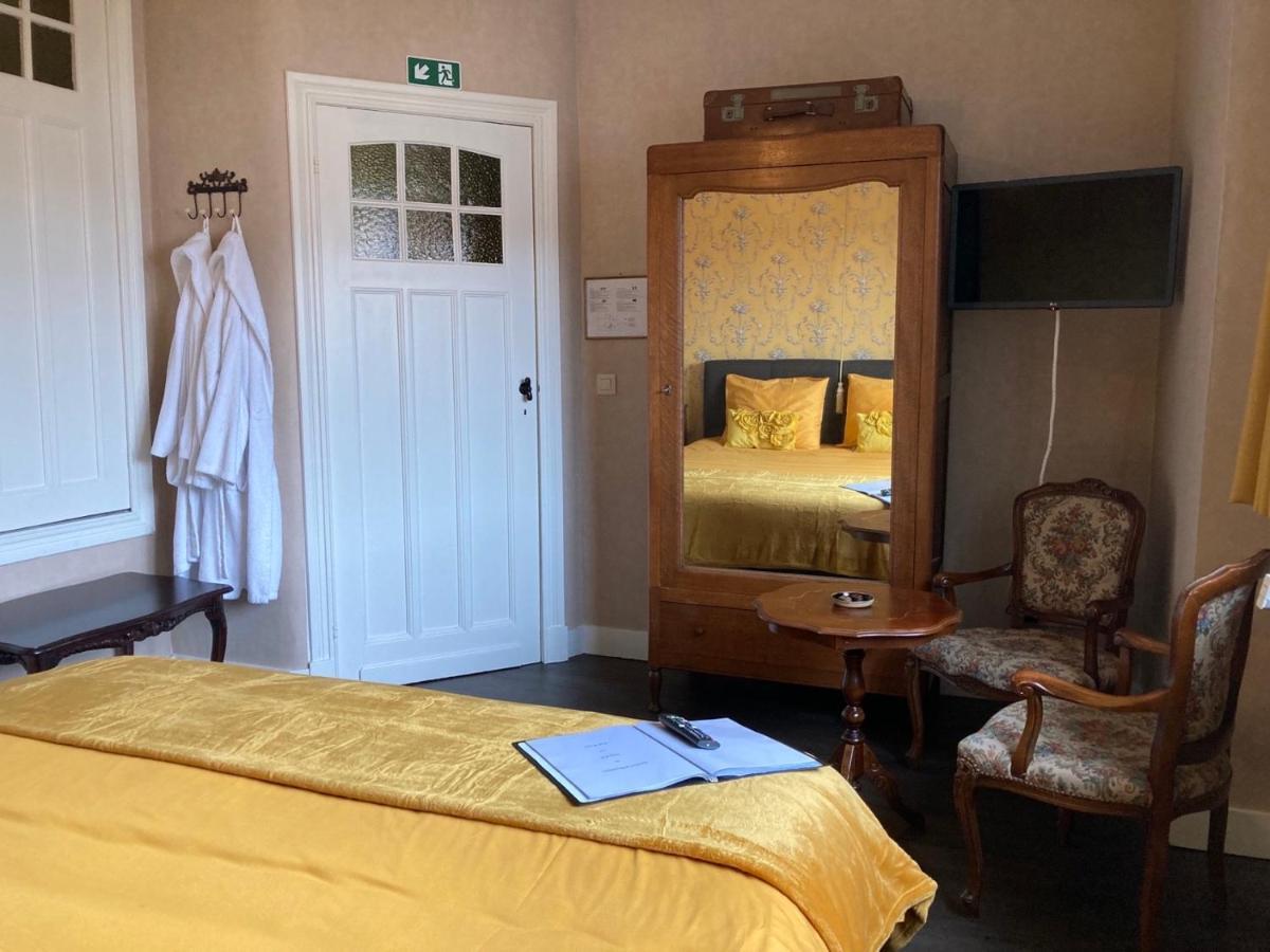 Tree & B Bed & Breakfast บรูจส์ ภายนอก รูปภาพ